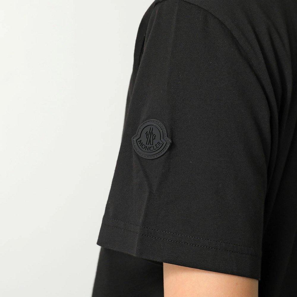 モンクレール マットブラック Tシャツ メンズ 半袖 カットソー ロゴT ラバーアイコンパッチ 8C00014 89A17 999