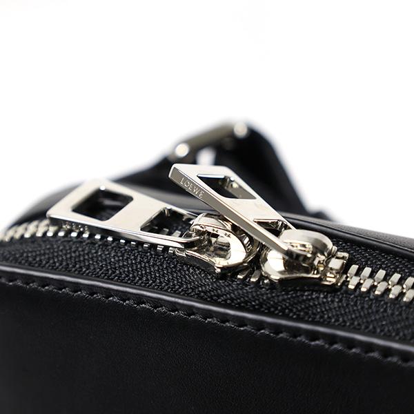 ロエベ Vertical Crossbody Pocket ショルダーバッグ クロスボディバッグ アナグラム メンズ C565S59X01