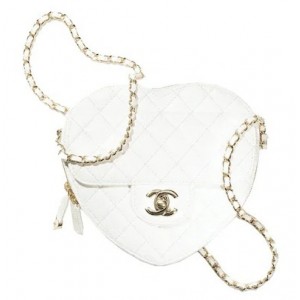シャネル CHANEL ハート バッグ ラムスキン ロゴ AS3191 B07958 10601