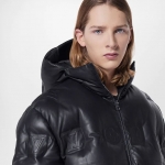 LOUIS VUITTON フード モノグラムレザー ダウンジャケット 1AATKJ
