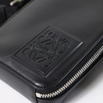 ロエベ Vertical Crossbody Pocket ショルダーバッグ クロスボディバッグ アナグラム メンズ C565S59X01