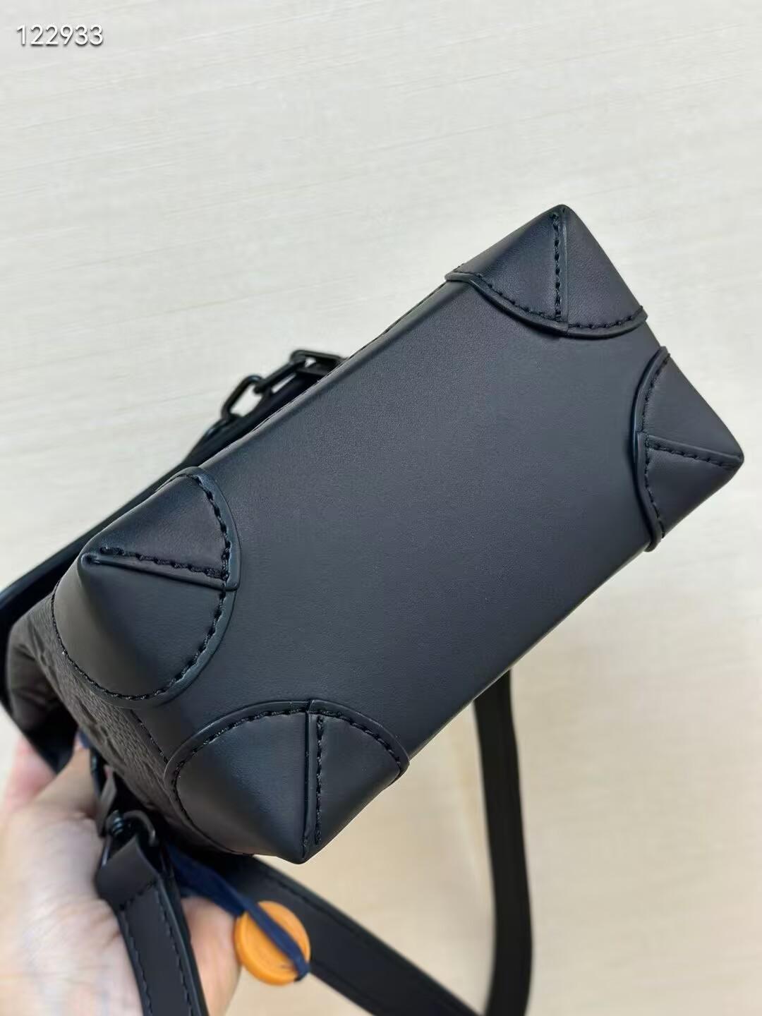 ルイヴィトン代引き モノグラムミニショルダーバッグ ナノスチーマー M82772