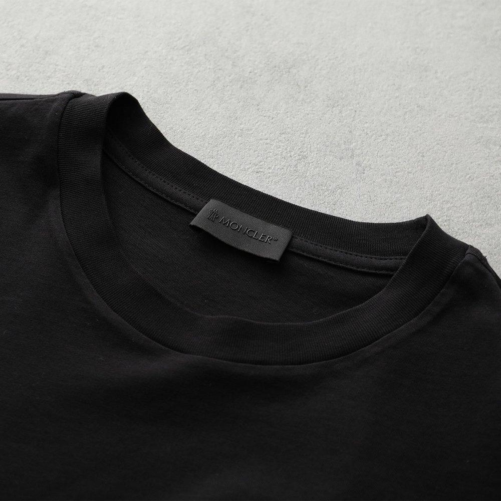 モンクレール マットブラック Tシャツ メンズ 長袖 ロンT カットソー ロゴT コットン クルーネック 8D00005 89A17