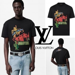 ルイヴィトン グラフィックエンベリッシュドコットンTシャツ 1AFXNI
