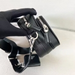 プラダ 斜め掛け ショルダーバッグ メンズ PRADA SAFFIANO TRAVEL レザー イタリア 2VH170