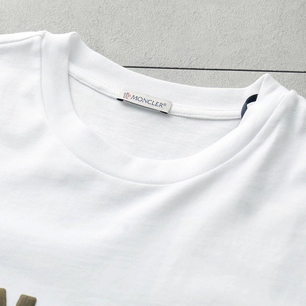モンクレール 半袖 Tシャツ メンズ カットソー クルーネック ロゴT アイコンパッチ 8C00029 8390T