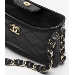 CHANEL代引き  ホーボーバッグ CCロゴ ラムスキン AS5177 B18293 94305