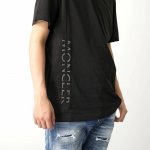 モンクレール マットブラック 半袖Tシャツ メンズ ロゴT アイコンパッチ クルーネック 8C00036 829H8