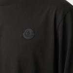 モンクレール マットブラック 長袖Tシャツ メンズ ロンT コットン ロゴ 立体ロゴ クルーネック 8D00004 8390T 999