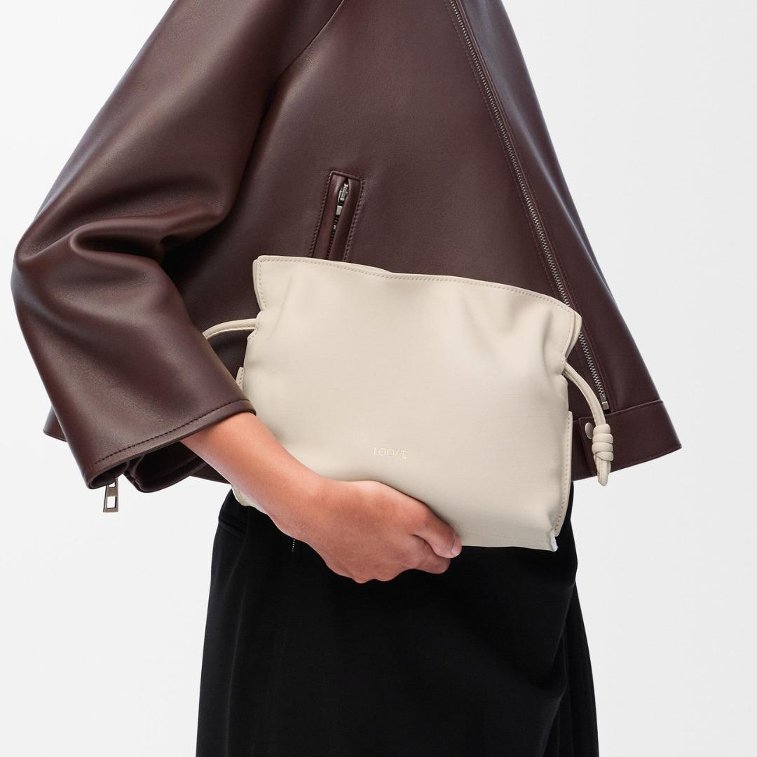 ロエベ FLAMENCO CLUTCH MINI クラッチバッグ 3WAY ショルダーバッグ レディース a411fc2x73 3006