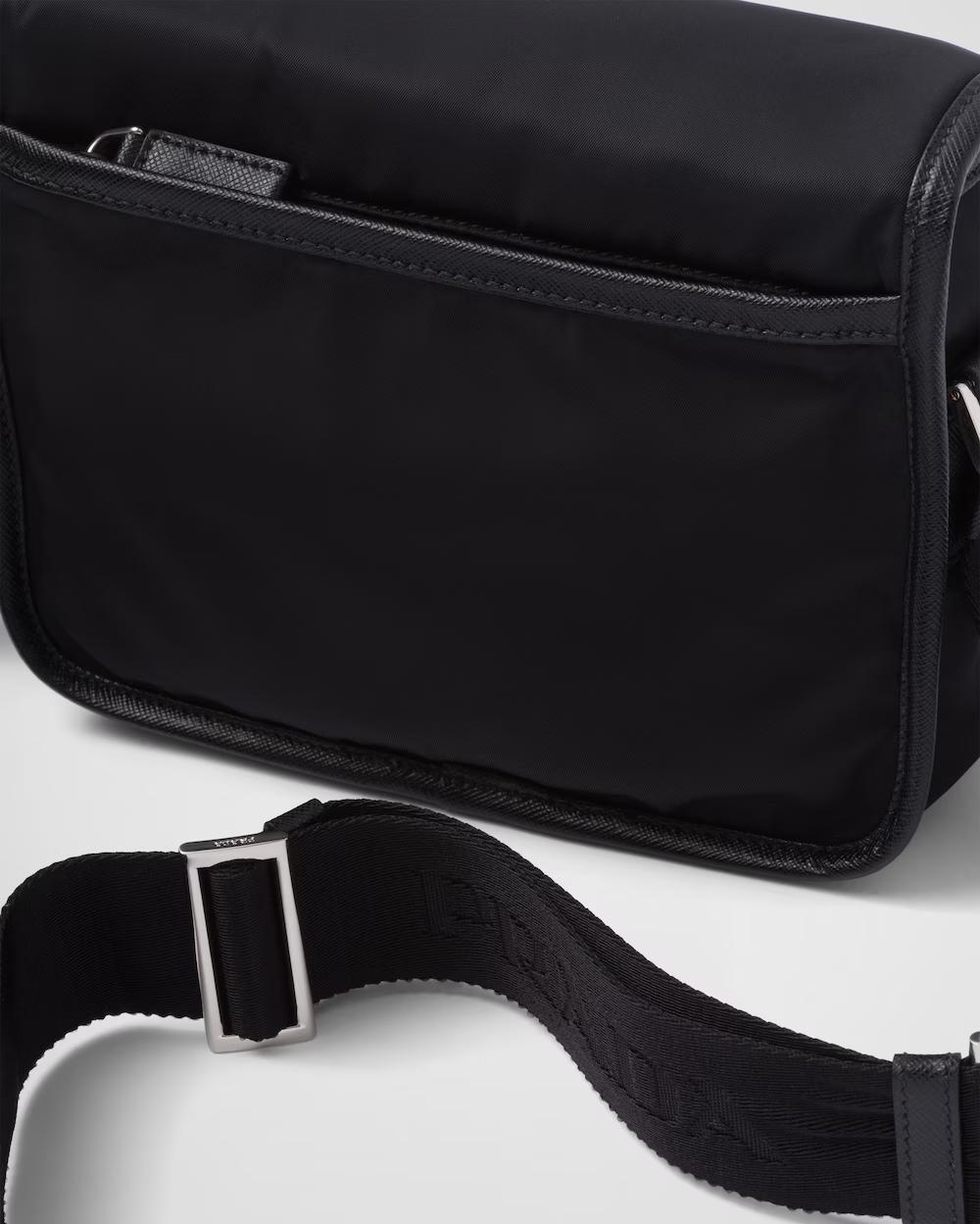 プラダ Re-Nylon xサフィアーノレザー ショルダーバッグ 2VD034_2DMH