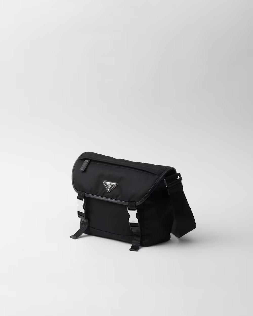 プラダ Re-Nylon xサフィアーノレザー ショルダーバッグ 2VD066