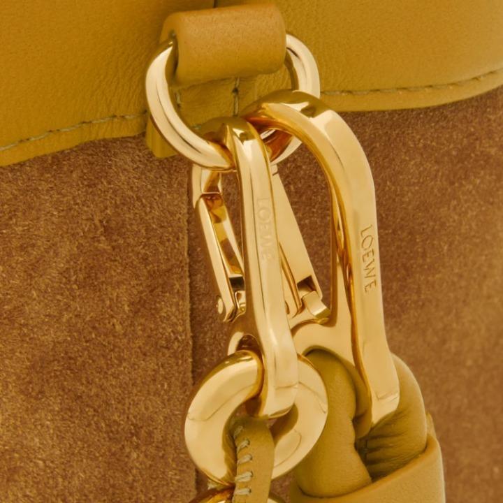 LOEWE フラメンコパース バケットバッグ メローナパラム A411FPBX02 6715