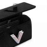 LOUIS VUITTON ショルダーバッグ エピ ツイスト・リトル ブラック M12028