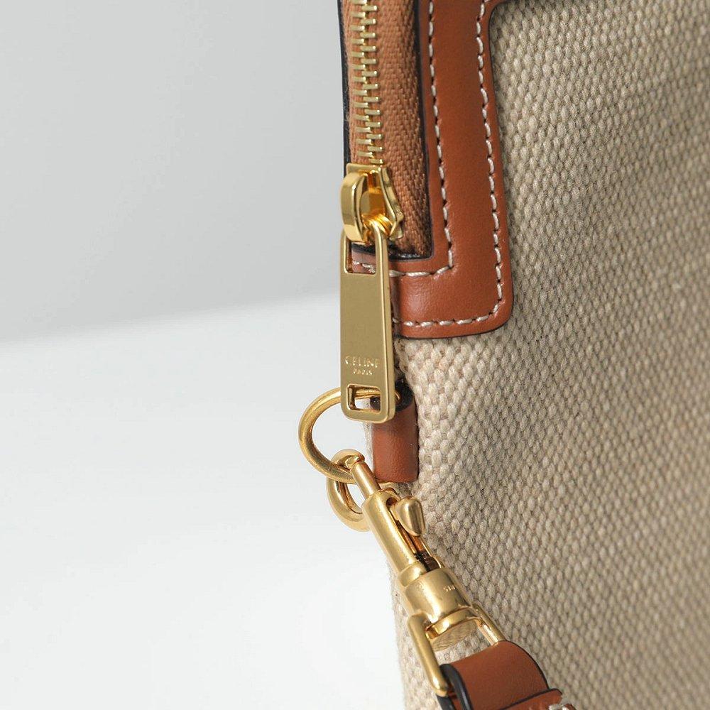 セリーヌ クラッチバッグ Small Pouch with strap レディース 10J502EW1.02NT