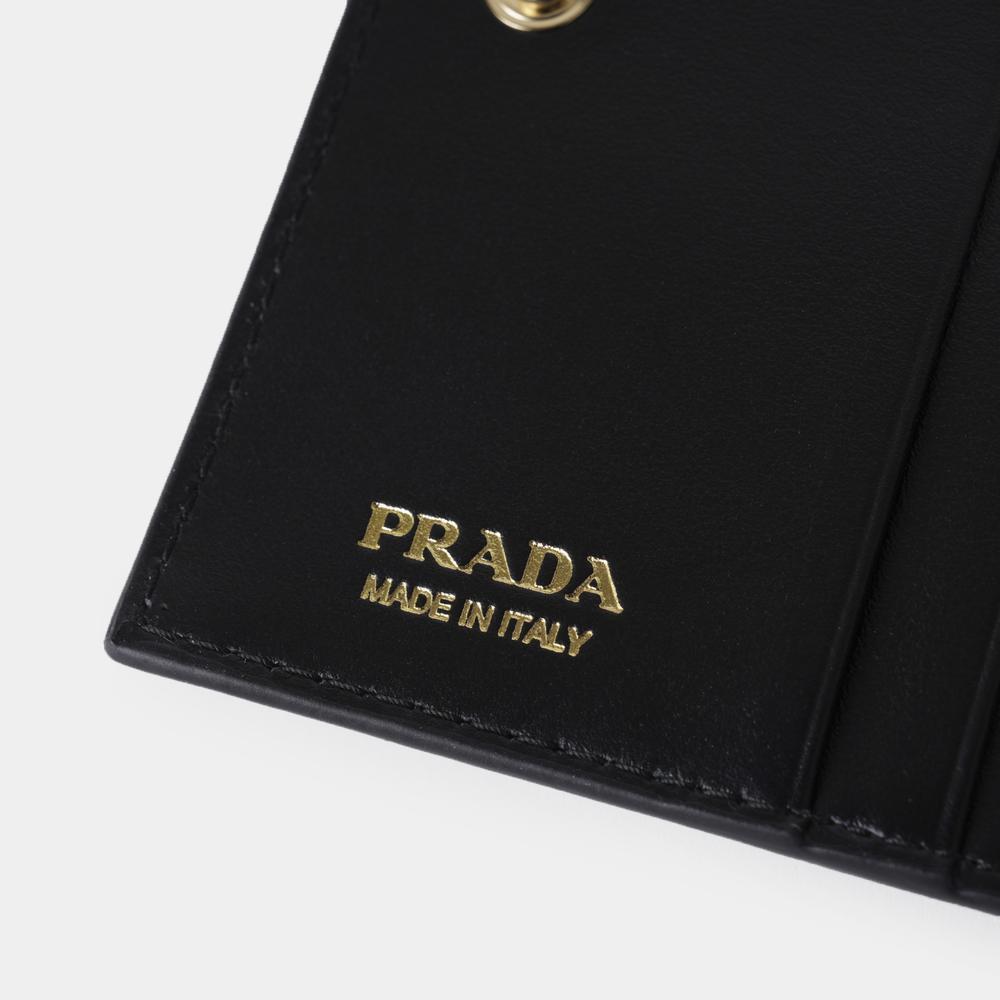PRADA ソフトカーフ トライアングル Wallet 1ML050_2CLU