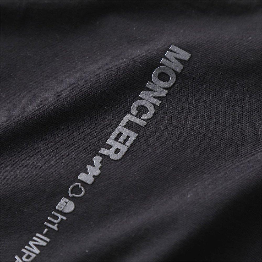 モンクレール マットブラック 半袖 Tシャツ 8C00007 829H8 メンズ カットソー クルーネック コットン ラバーロゴパッチ ロゴT