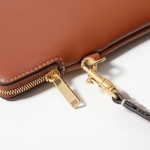 セリーヌ クラッチバッグ SMALL POUCH WITH STRAP レディース 10J983DR8.04LU