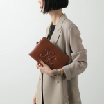 セリーヌ クラッチバッグ SMALL POUCH WITH STRAP レディース 10J983DR8.04LU