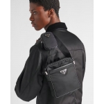 プラダ Re-Nylon xサフィアーノレザー ショルダーバッグ 2VH112_2DMH_F0002_V_XOP