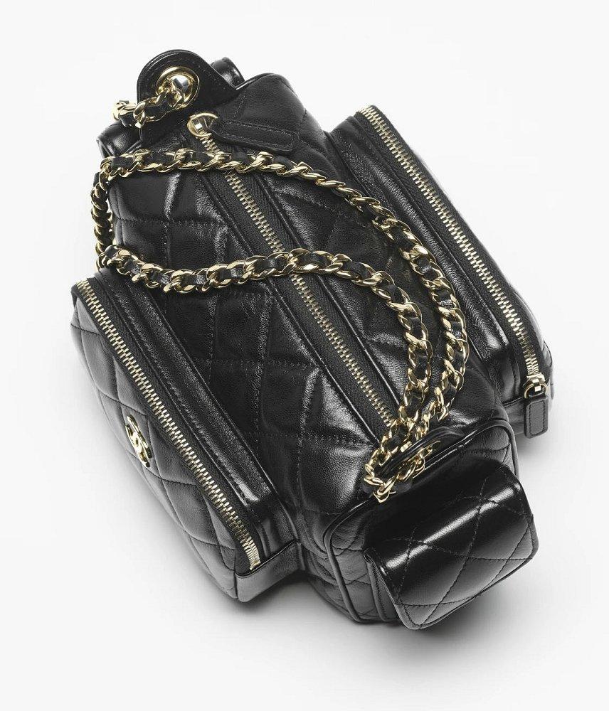 CHANEL スモール カメラ ケース AS5220 B18234 94305