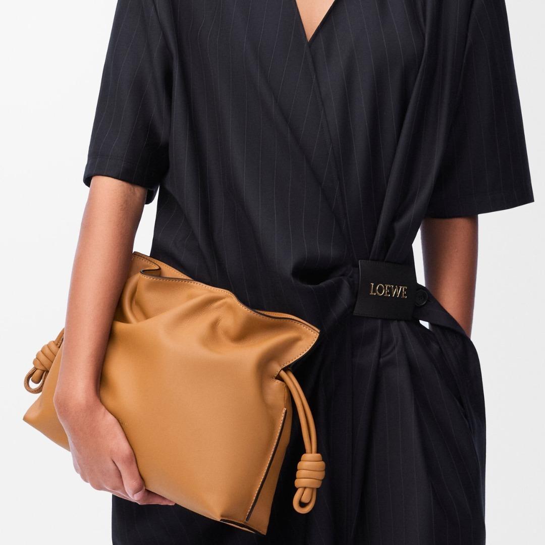 ロエベ FLAMENCO CLUTCH クラッチバッグ 3WAY ショルダーバッグ レディース a411fc1xbf 2586