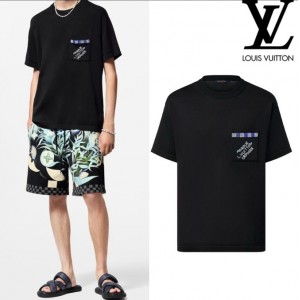 ルイヴィトン エンベリッシュド ショート ポケットロゴ 半袖コットン クルーネック Ｔシャツ 1AFRJF
