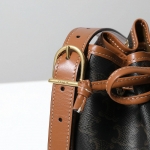 セリーヌ ショルダーバッグ Small Drawstring スモール ドローストリング レディース 191142BZJ.04LU