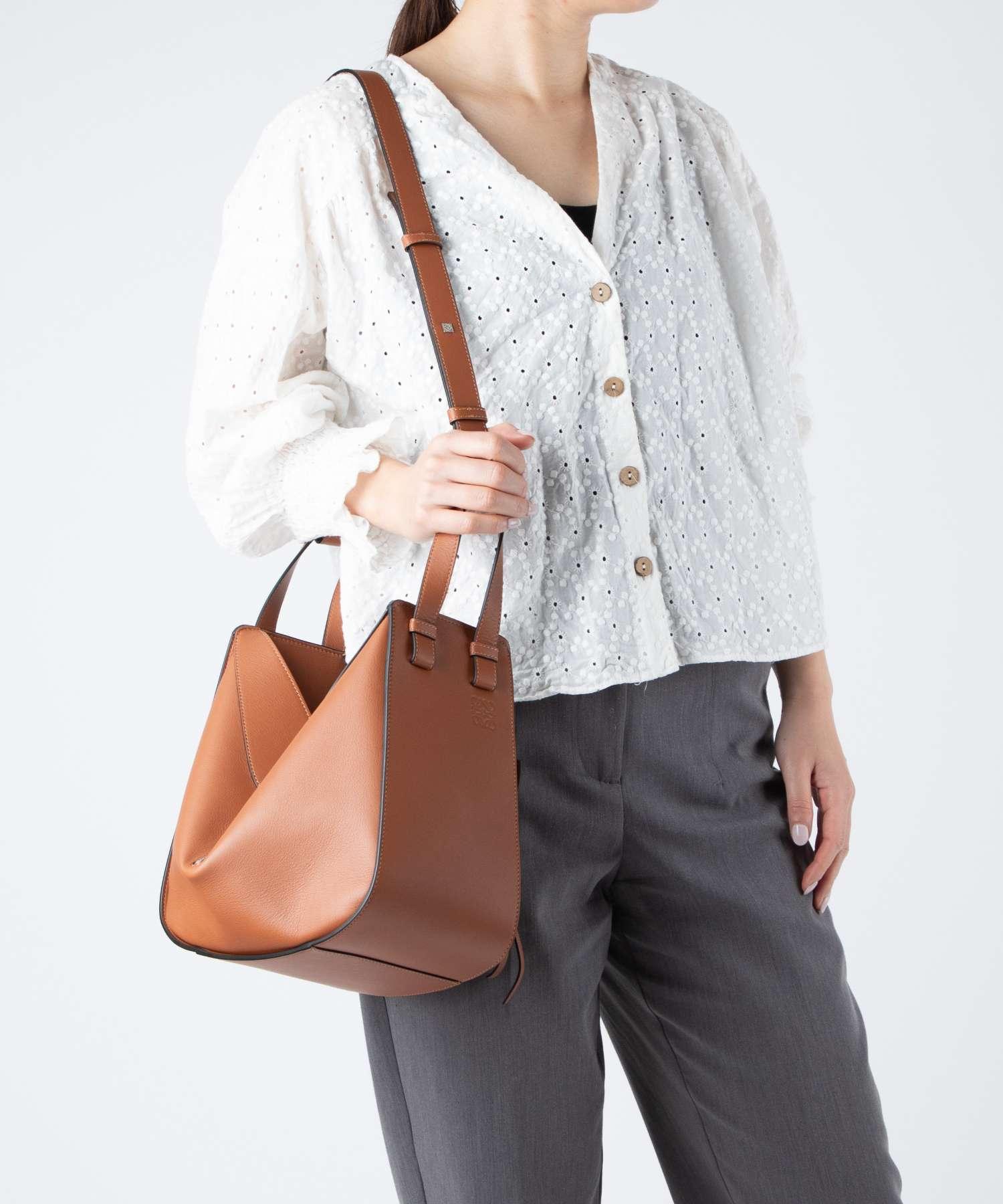ロエベ ハンドバッグ HAMMOCK SMALL BAG ハンモック スモール レディース 38730S352530