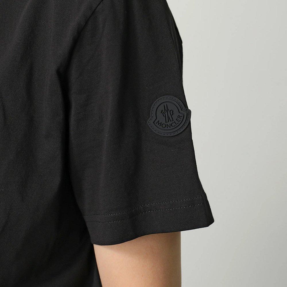 モンクレール マットブラック Tシャツ メンズ クルーネック 半袖 カットソー ロゴT ラバーパッチ コットン ロゴ 8C00004 89A17