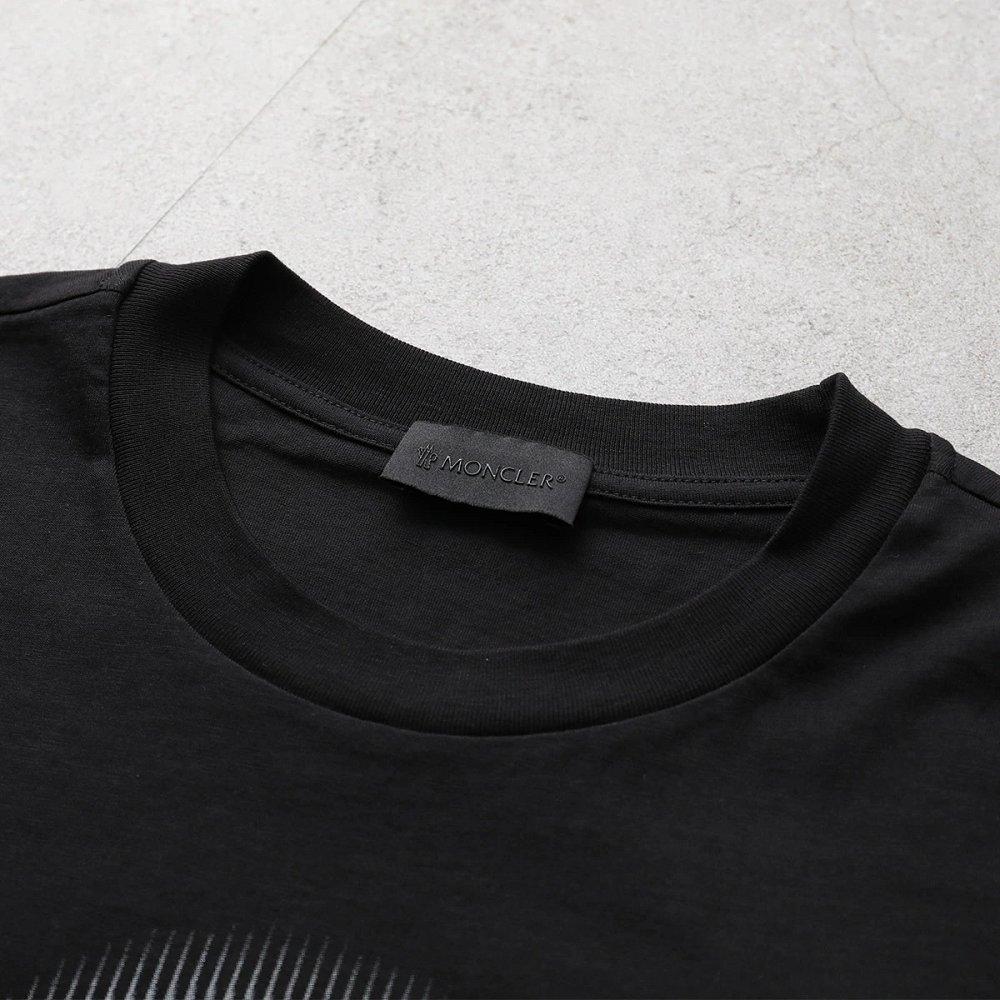 モンクレール マットブラック Tシャツ メンズ クルーネック 半袖 カットソー ロゴT ラバーパッチ コットン ロゴ 8C00004 89A17