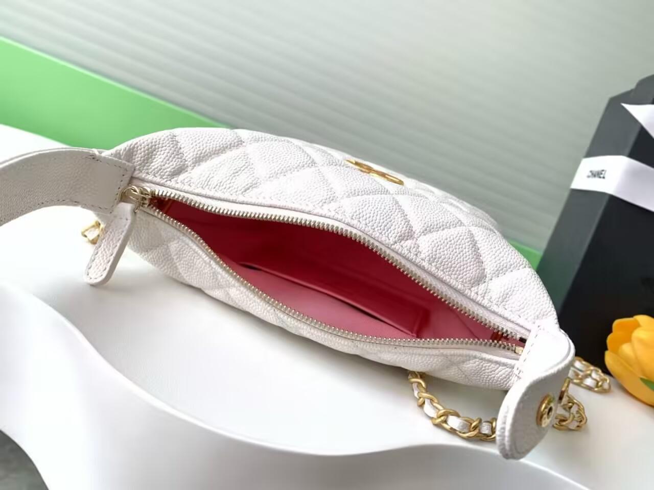 シャネル ホーボーバッグ　ココマーク　CCマーク AP4484 B19362 10601