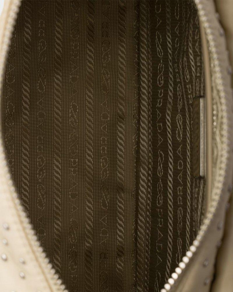 プラダ スタッズ付 Re-Nylon ショルダーバッグ 1BD382 1BD118_2HGV