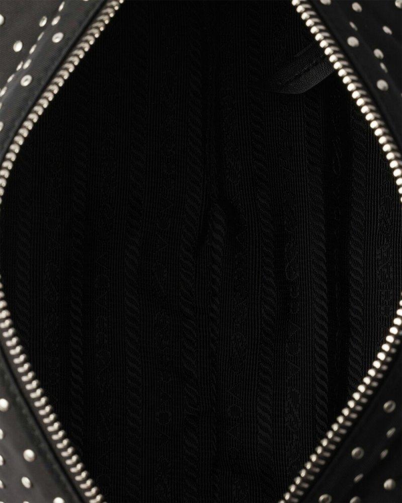 プラダ スタッズ付 Re-Nylon ショルダーバッグ 1BC233_2HGV_F0002
