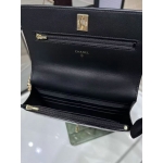 シャネル CCロゴ フラップ フォン ケース AP4167 B17675 94305