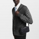 LOUIS VUITTON トロカデロ ウェアラブルウォレット M14253