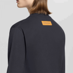 ルイヴィトン エンボスLVロングスリーブTシャツ 1AGJQG 1AIIRJ