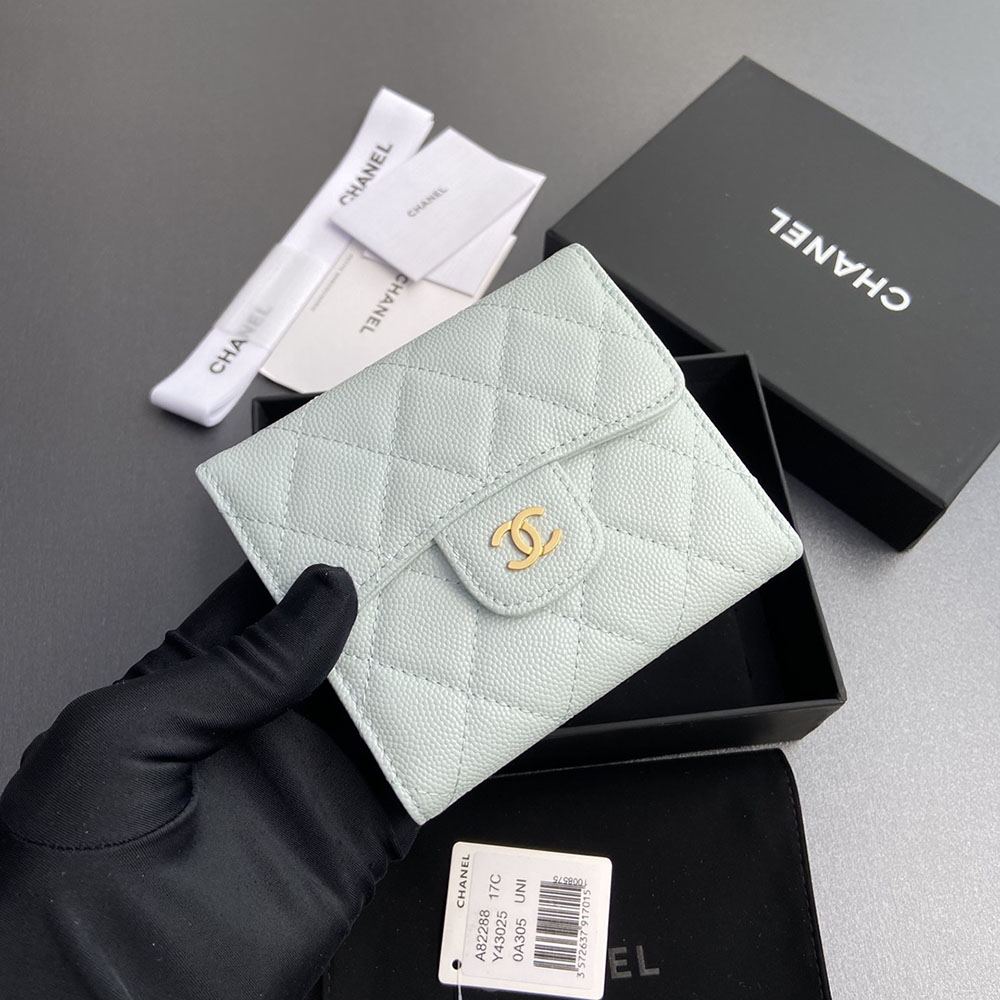 シャネル  マトラッセ クラシック スモール フラップ ウォレット 3つ折り財布 A82288 