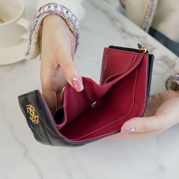 シャネル  19 ディズヌフ スモールフラップウォレット 三つ折り財布 レディース AP1789