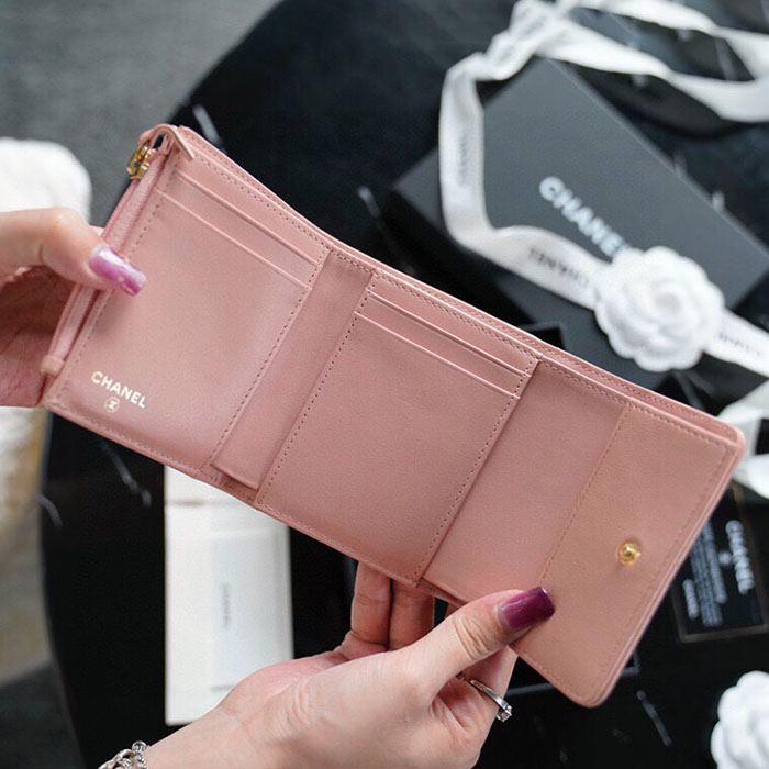 シャネル代引き  19 ミニ財布 三つ折り  フラップウォレット AP1789