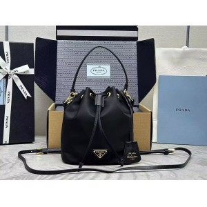 プラダ バケットバッグ Re-Edition 1978 Re-Nylon リナイロン 1BE067 WOP RV44 レディース