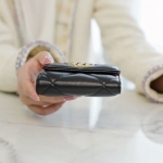 シャネル  19 ディズヌフ スモールフラップウォレット 三つ折り財布 レディース AP1789