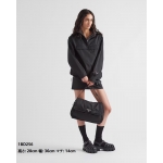 プラダ ミディアム パデッドRe-Nylon ショルダーバッグ 1BD255 1BD256