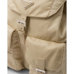 プラダ ポーチ付 ミディアム Re-Nylon バックパック リュックサック 1BZ811_RV44
