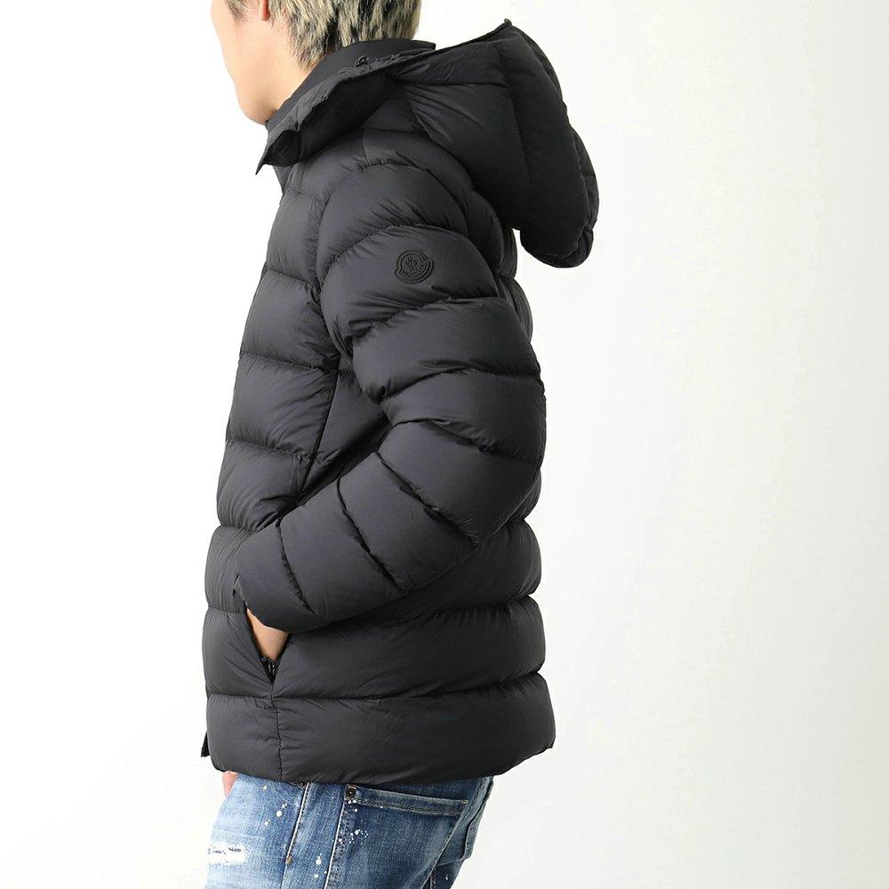 モンクレール マットブラック ダウンジャケット UME ウメ JACKET メンズ ナイロン ロゴ ショート丈 軽量 フード付き 1A00034 596K7 999