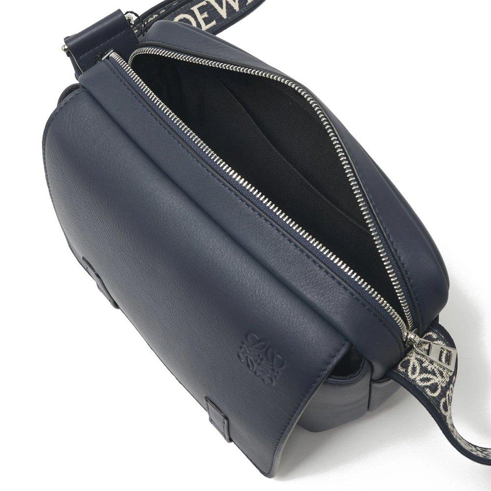 ロエベ MILITARY MESSENGER BAG クロスボディバッグ メッセンジャーバッグ ブルー メンズ b553a72x21 5544