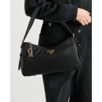 プラダ エメ パドロック付 ラージ Re-Nylon xレザー ショルダーバッグ 1BC232_2C8Q