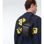 BALENCIAGA EXPLORER メッセンジャーバッグ  6202601WG9X1000