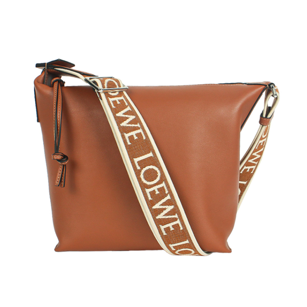 LOEWE キュービィ スモール ショルダーバッグ B906Q63X04 2530