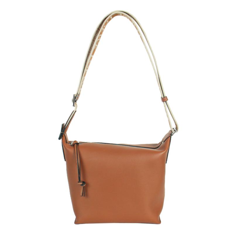 LOEWE キュービィ スモール ショルダーバッグ B906Q63X04 2530